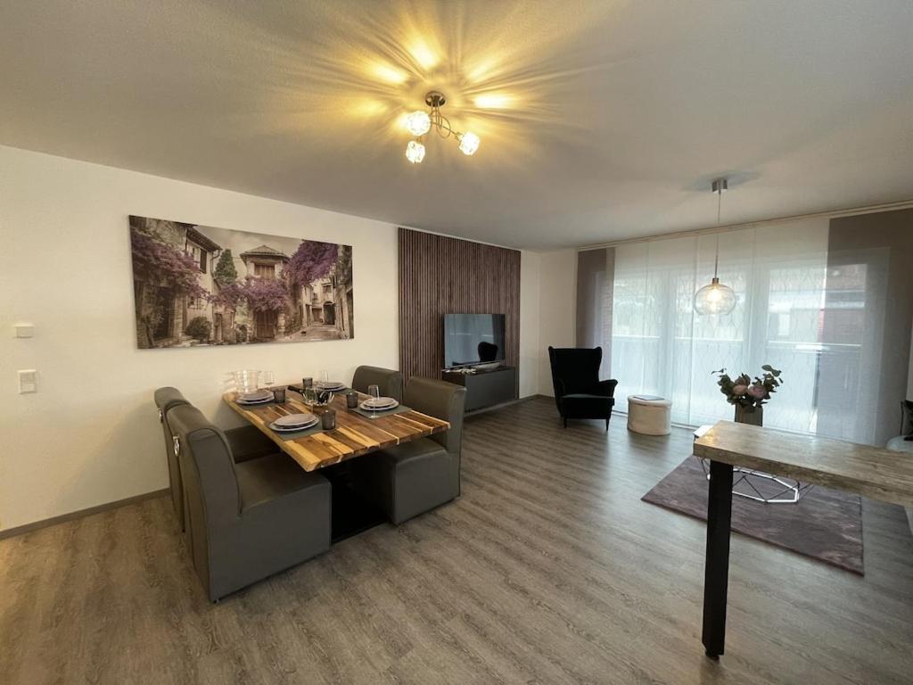Exklusive Wohnung Zentral Mit Grossem Balkon 罗斯海姆 外观 照片