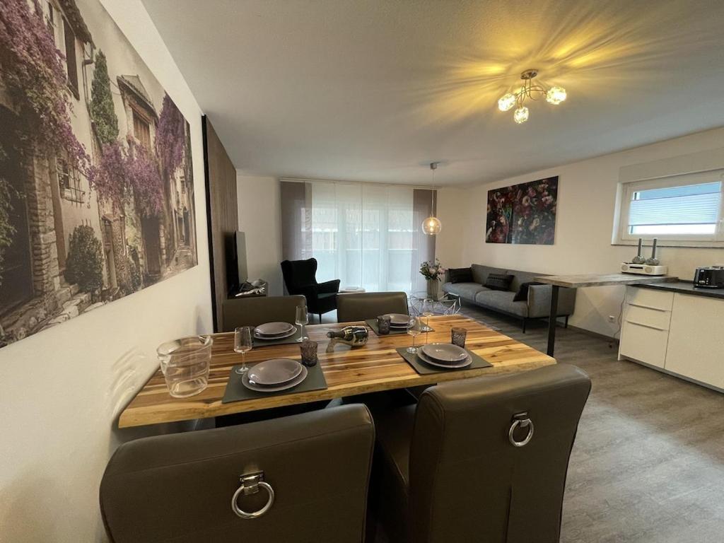 Exklusive Wohnung Zentral Mit Grossem Balkon 罗斯海姆 外观 照片